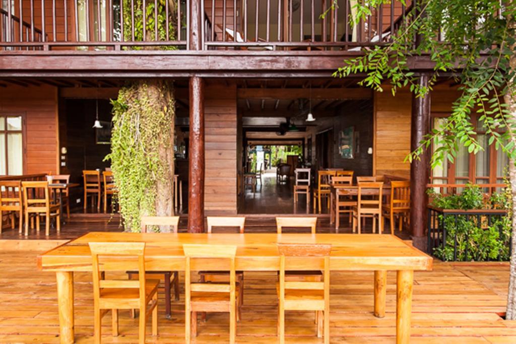מאה סאריאנג Riverhouse-The Teak House מראה חיצוני תמונה